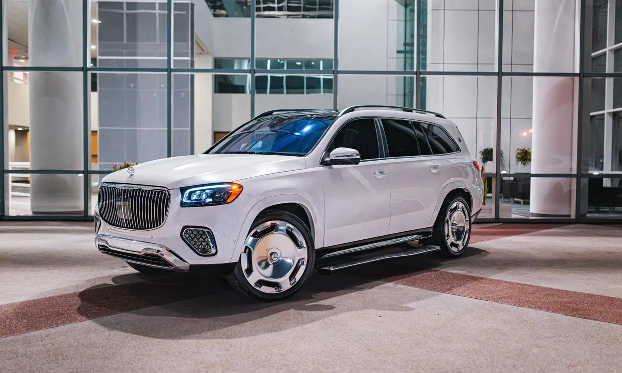 White Mercedes-Maybach GLS 600 exterior